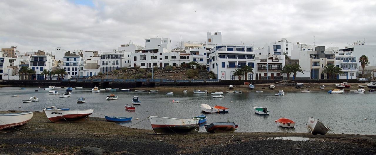 harbor town lanzarote free photo