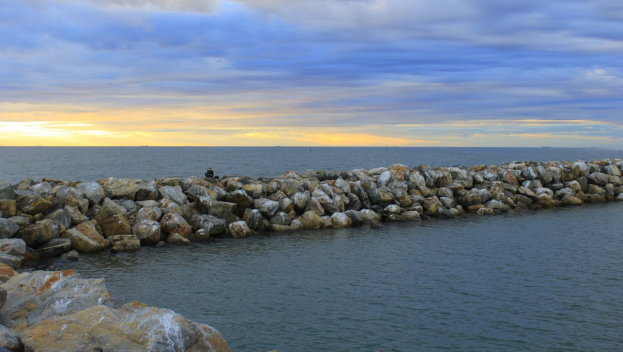 harbour sea rocks free photo