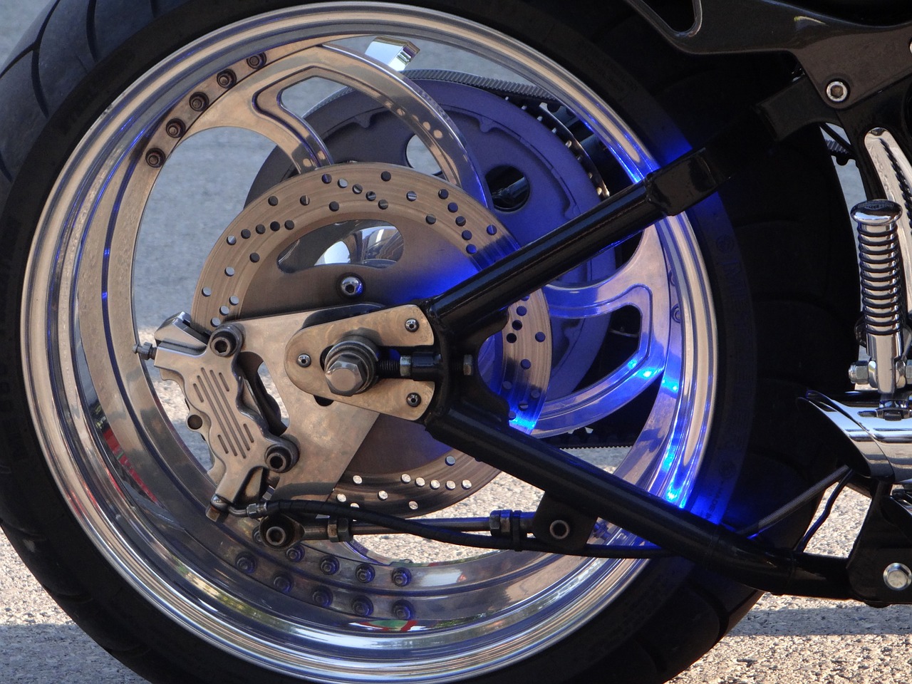 harley davidson mature wheel free photo