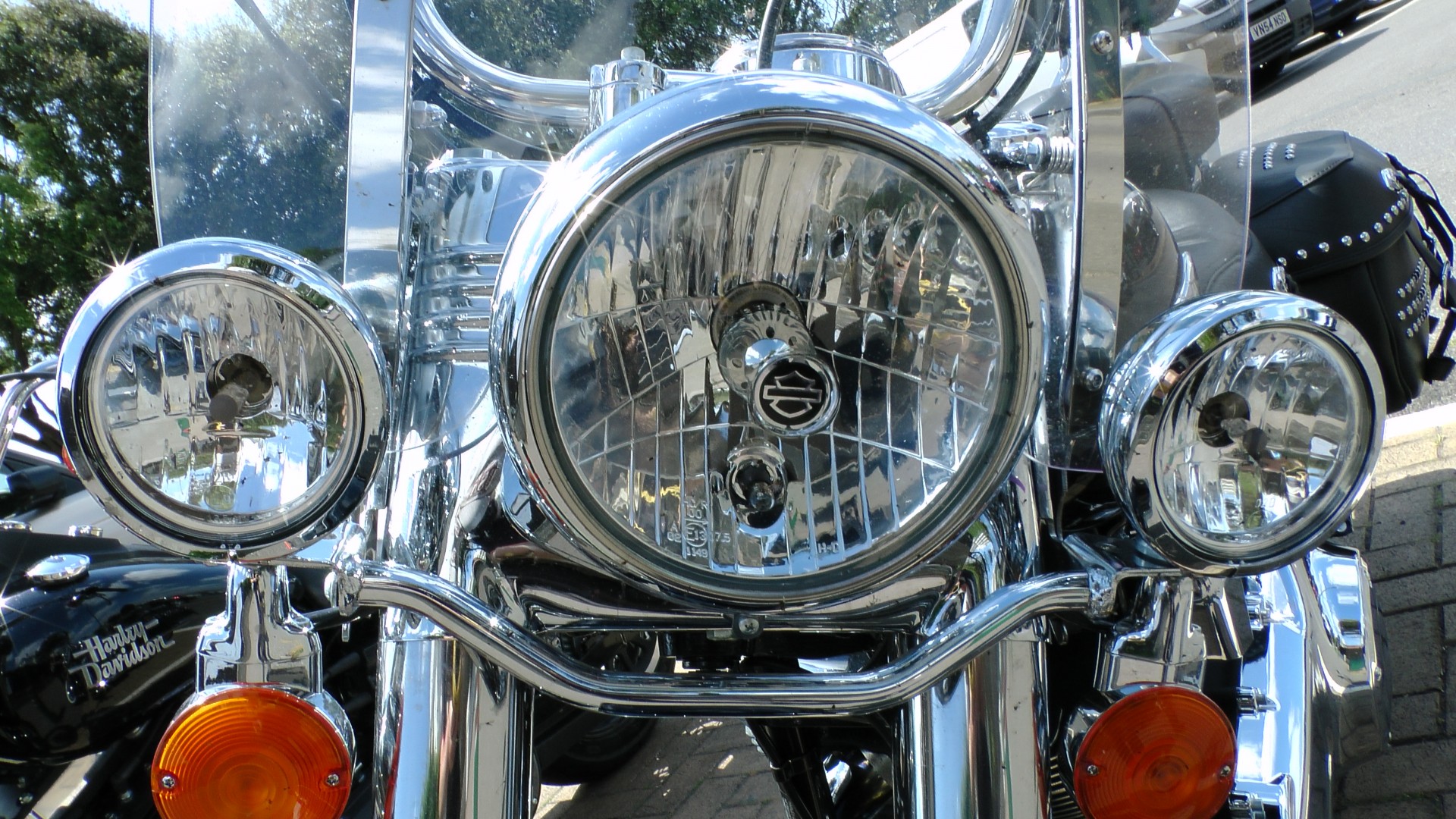 вертикальная фара на мотоцикл фото