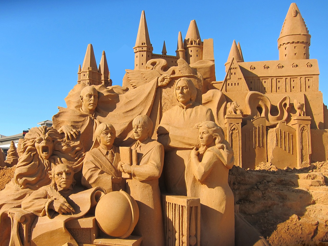 harry potter sand sculpting hogwarts free photo