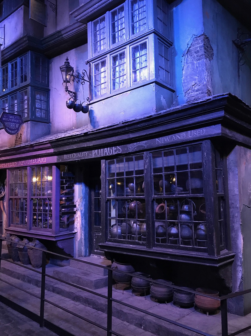 harry potter diagon alley film studios free photo