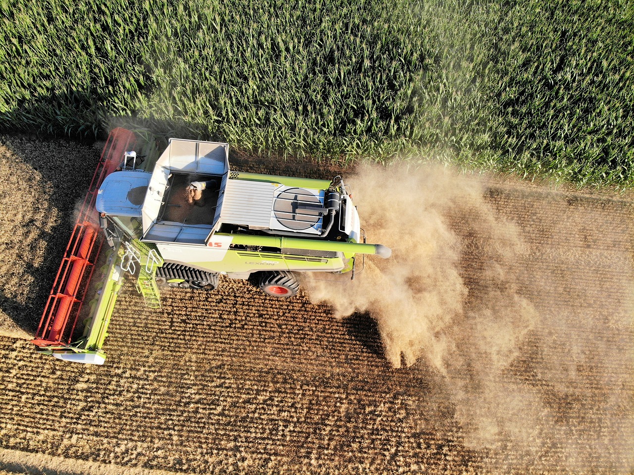 harvest  farmers  combine harvester free photo