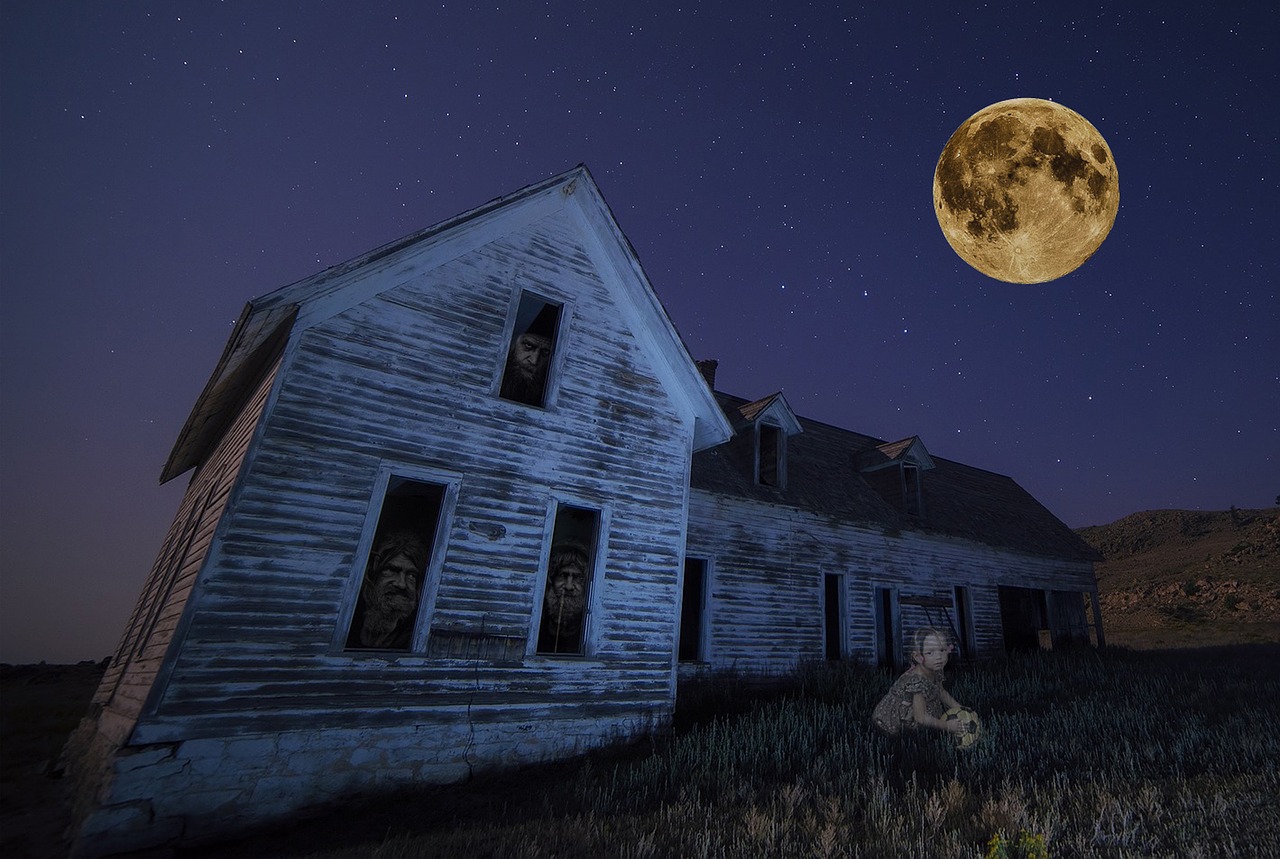 haunted house moon stars free photo