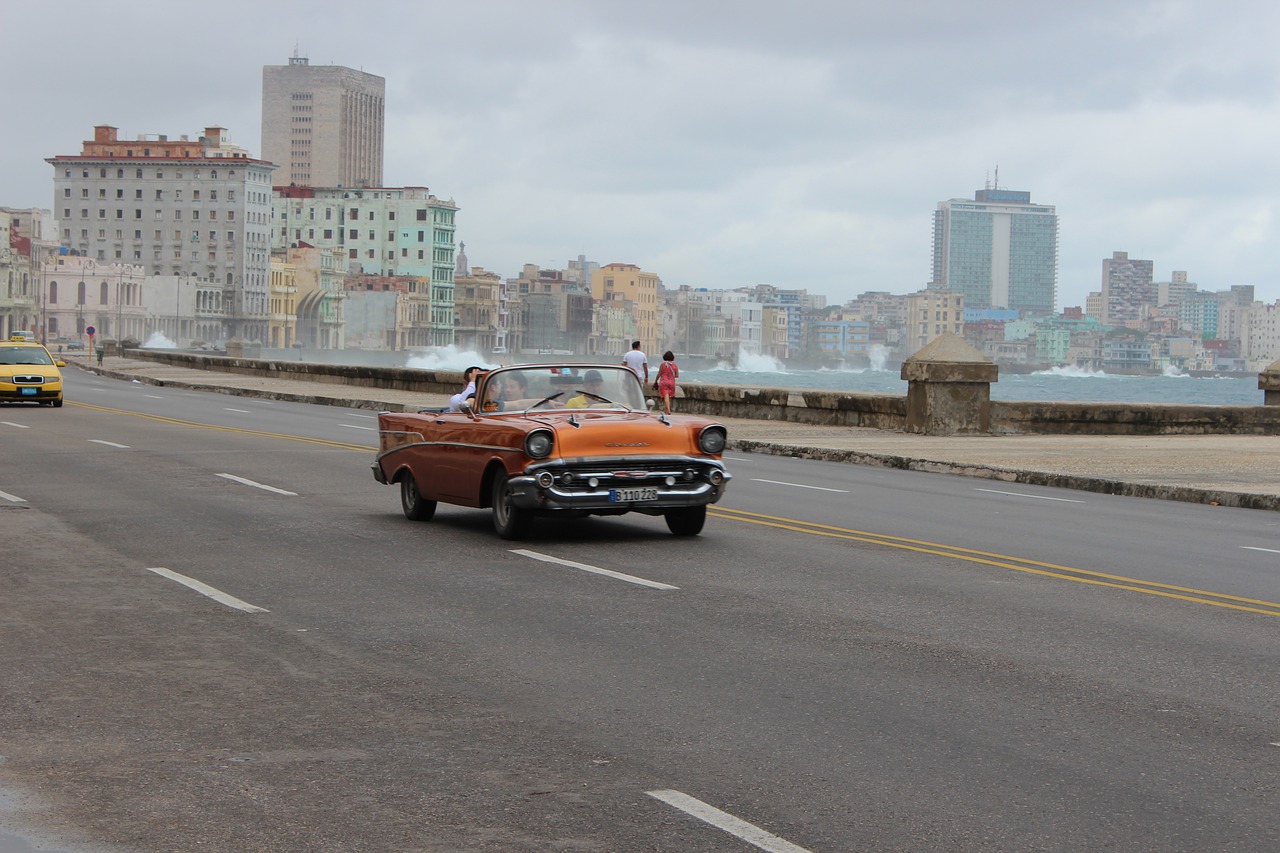 havana cuba old cars free photo