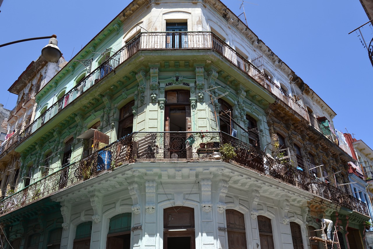 havana cuba building free photo