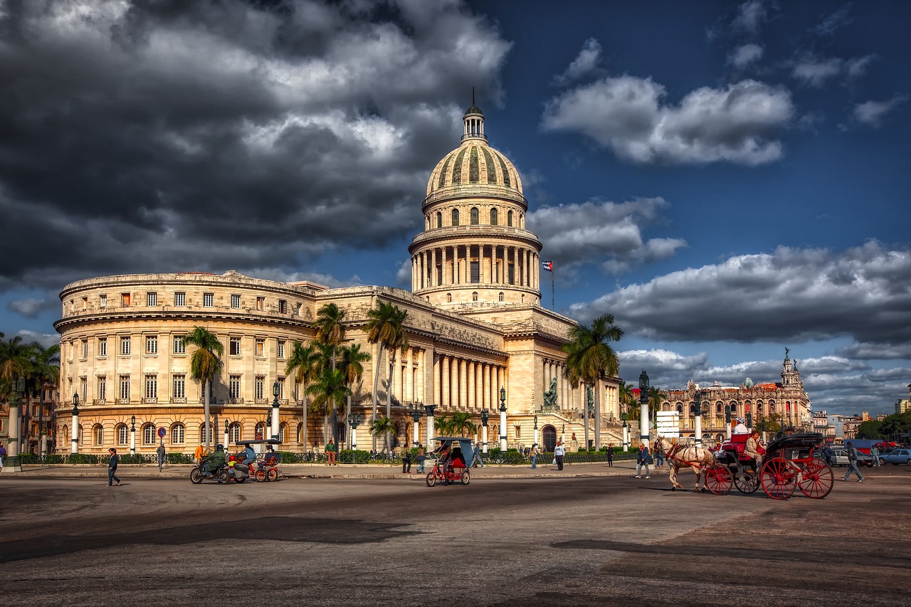 havana  cuba  capitol building free photo