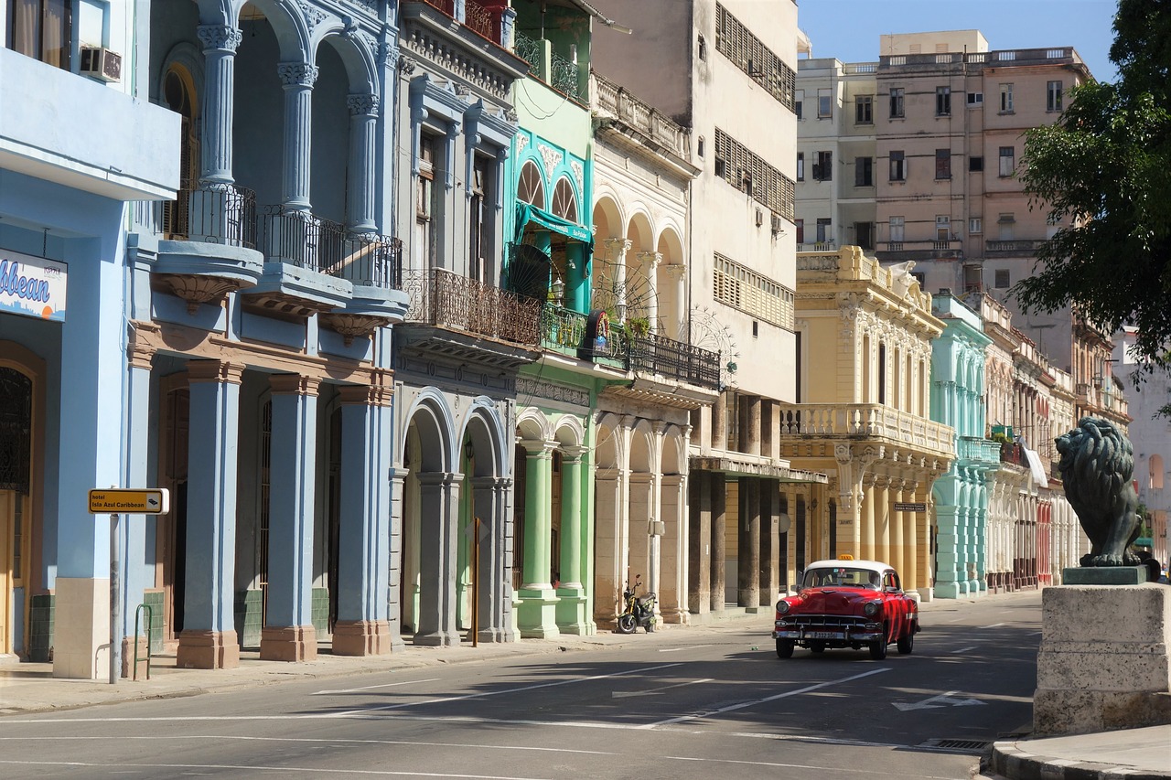 havana  cuba  vintage car free photo