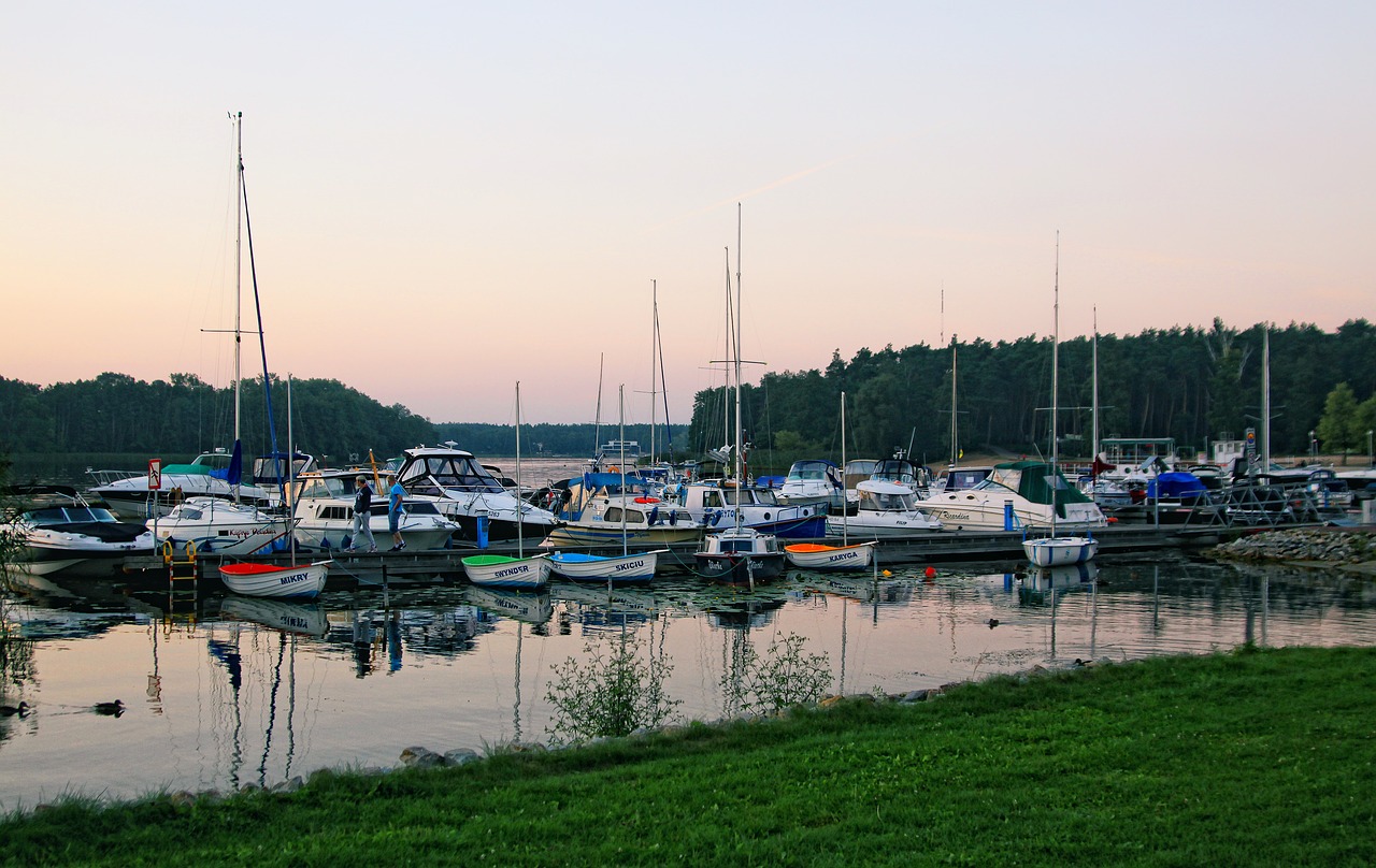 haven lake marina free photo