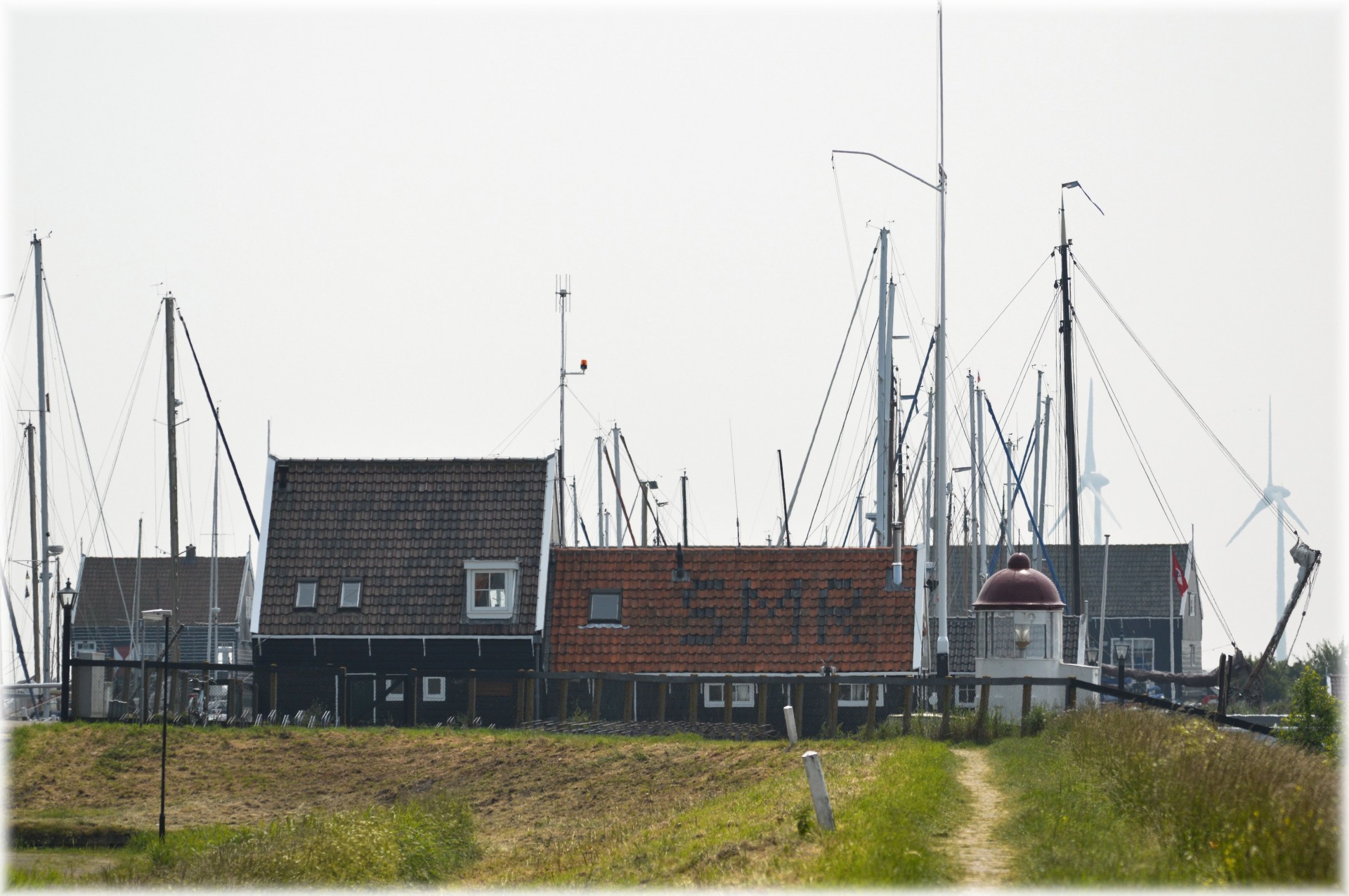 marken village state free photo