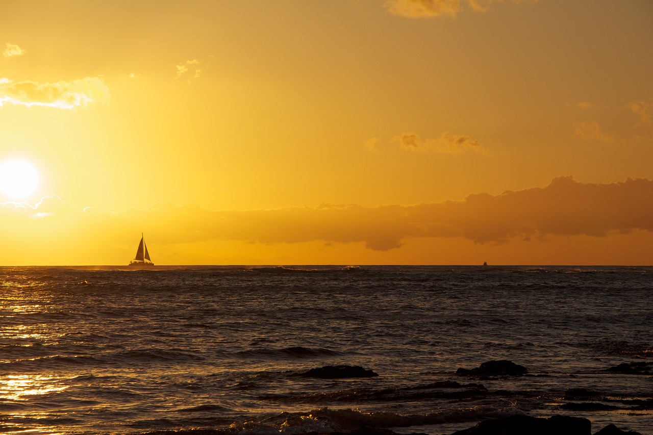 hawaii sunset sailboat free photo