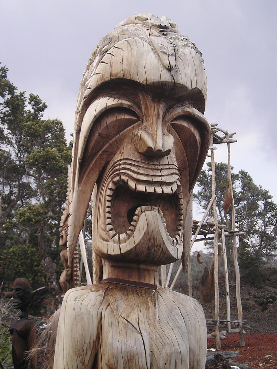 hawaii totem wood free photo