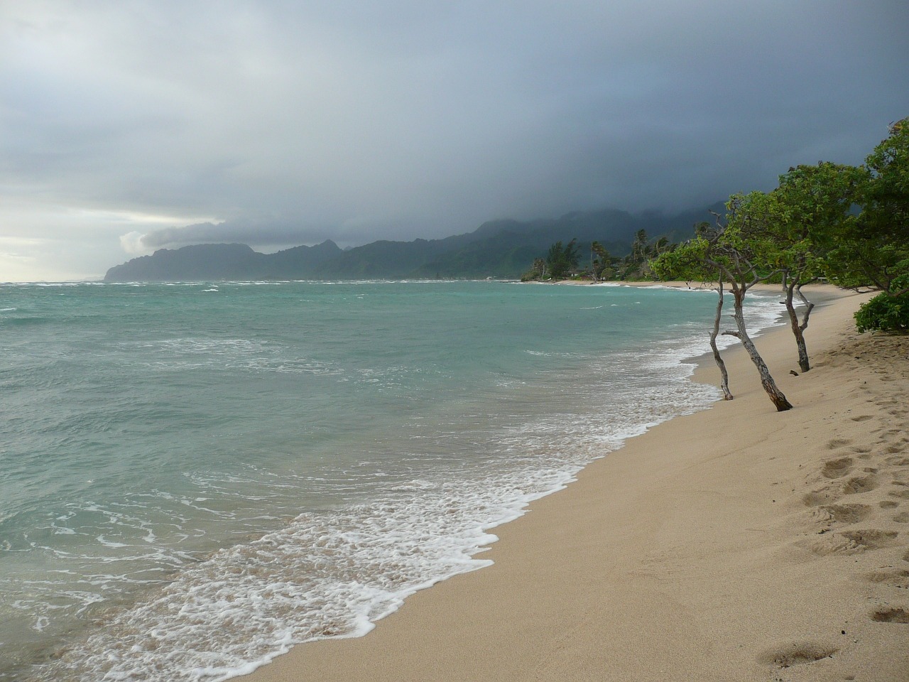 hawaii overcast ocean free photo