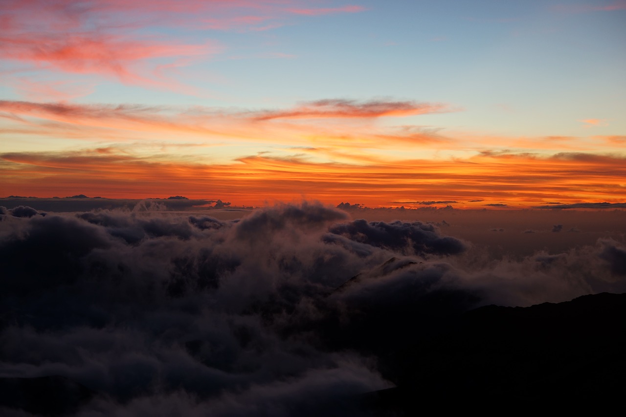 hawaii haleakala clouds free photo