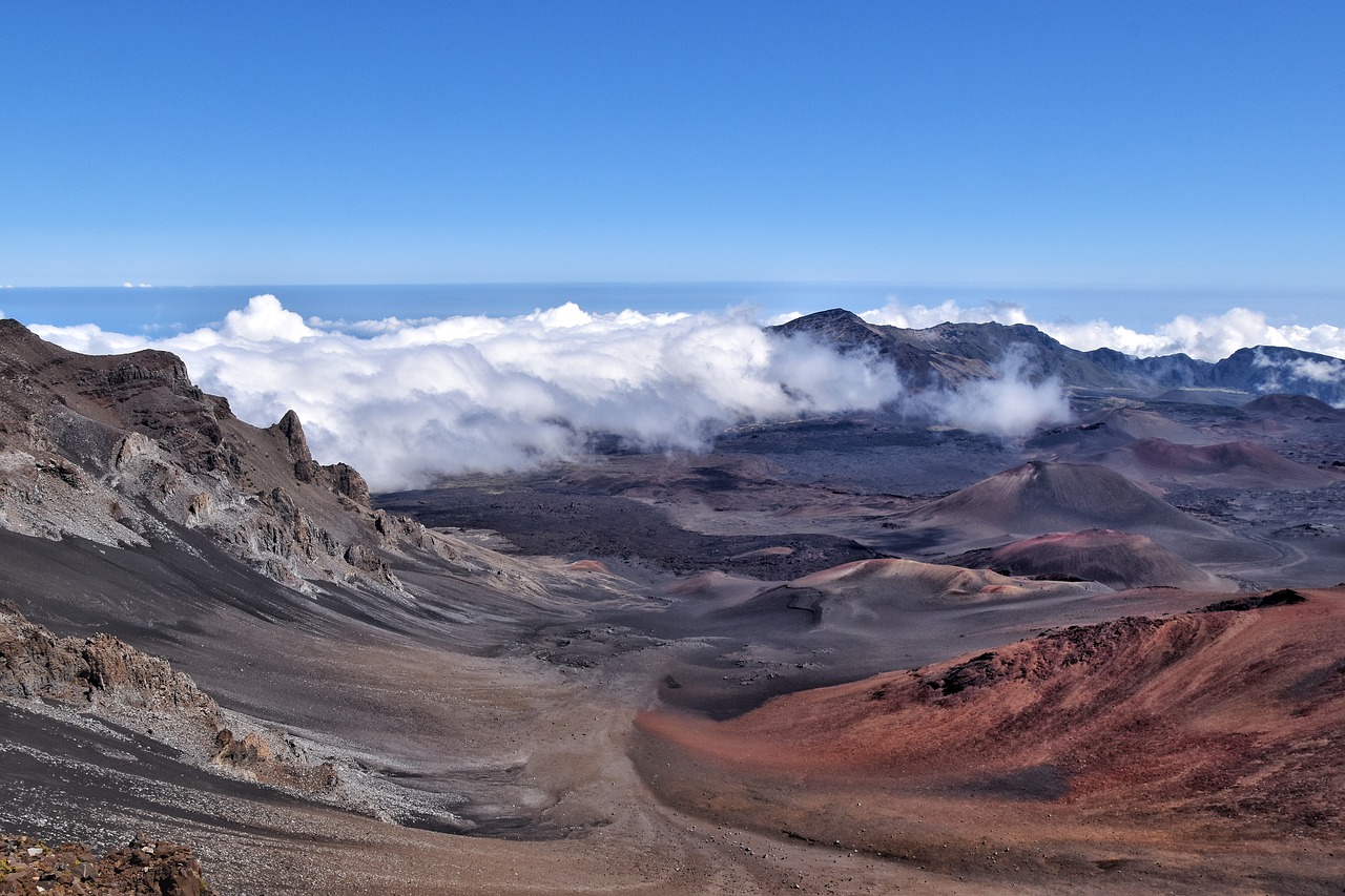 hawaii  crater  volcano free photo