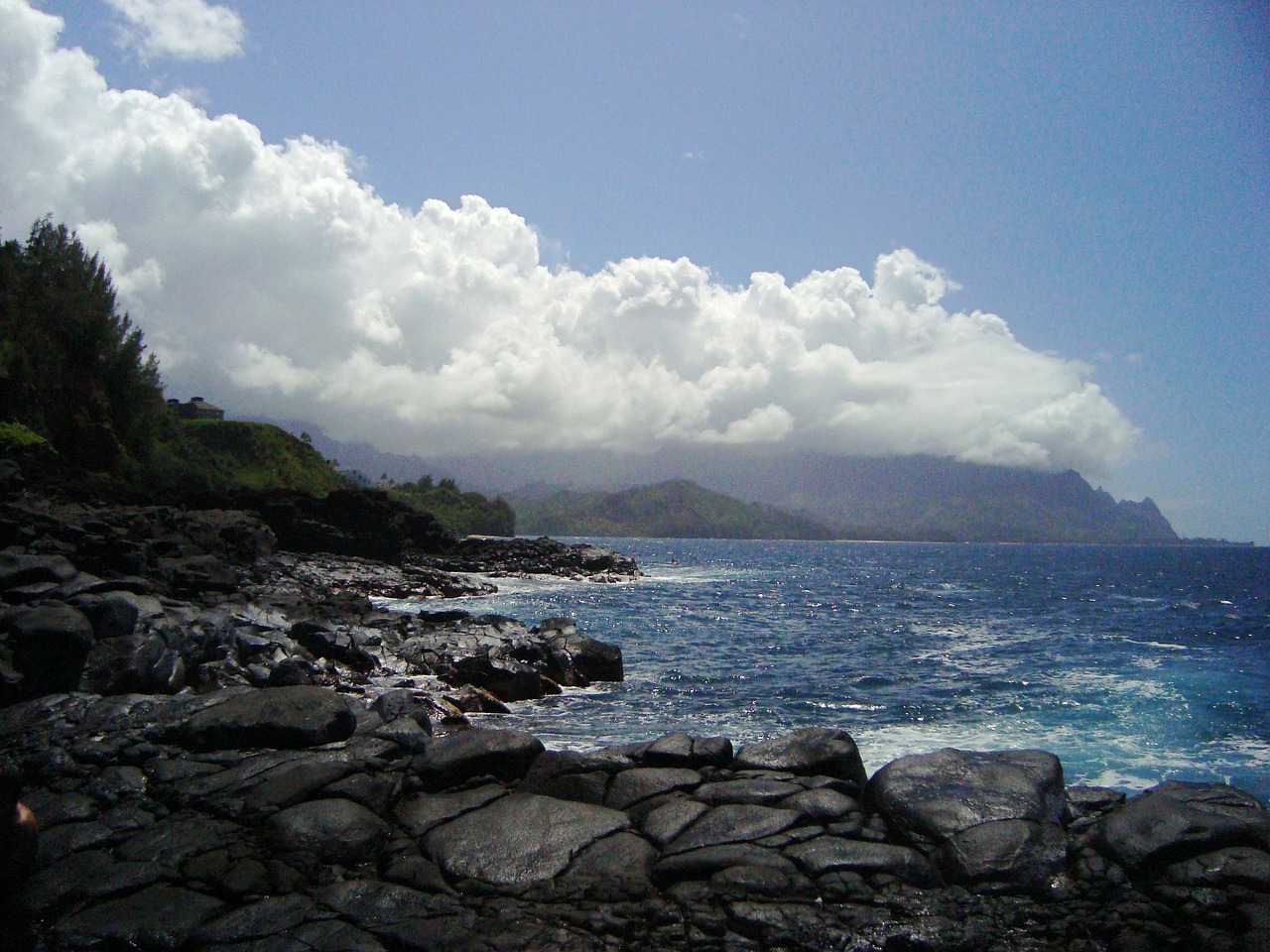 hawaii ocean clouds free photo