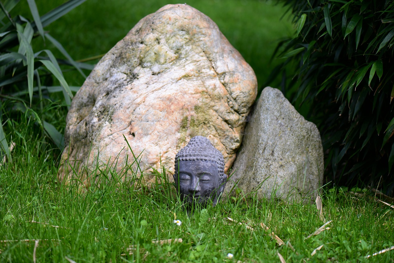 head buddha stone free photo