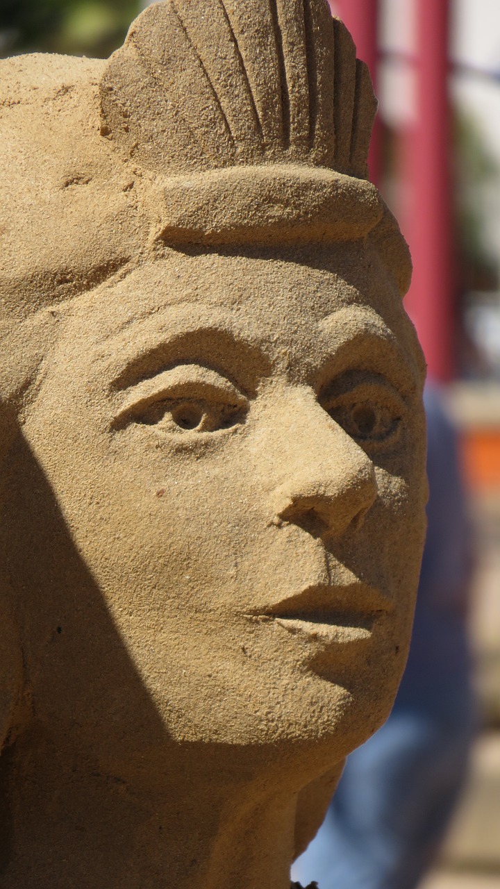 head sand sculpture face free photo