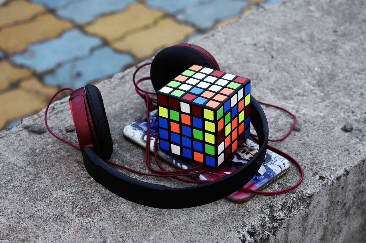 headphone  cube  music free photo