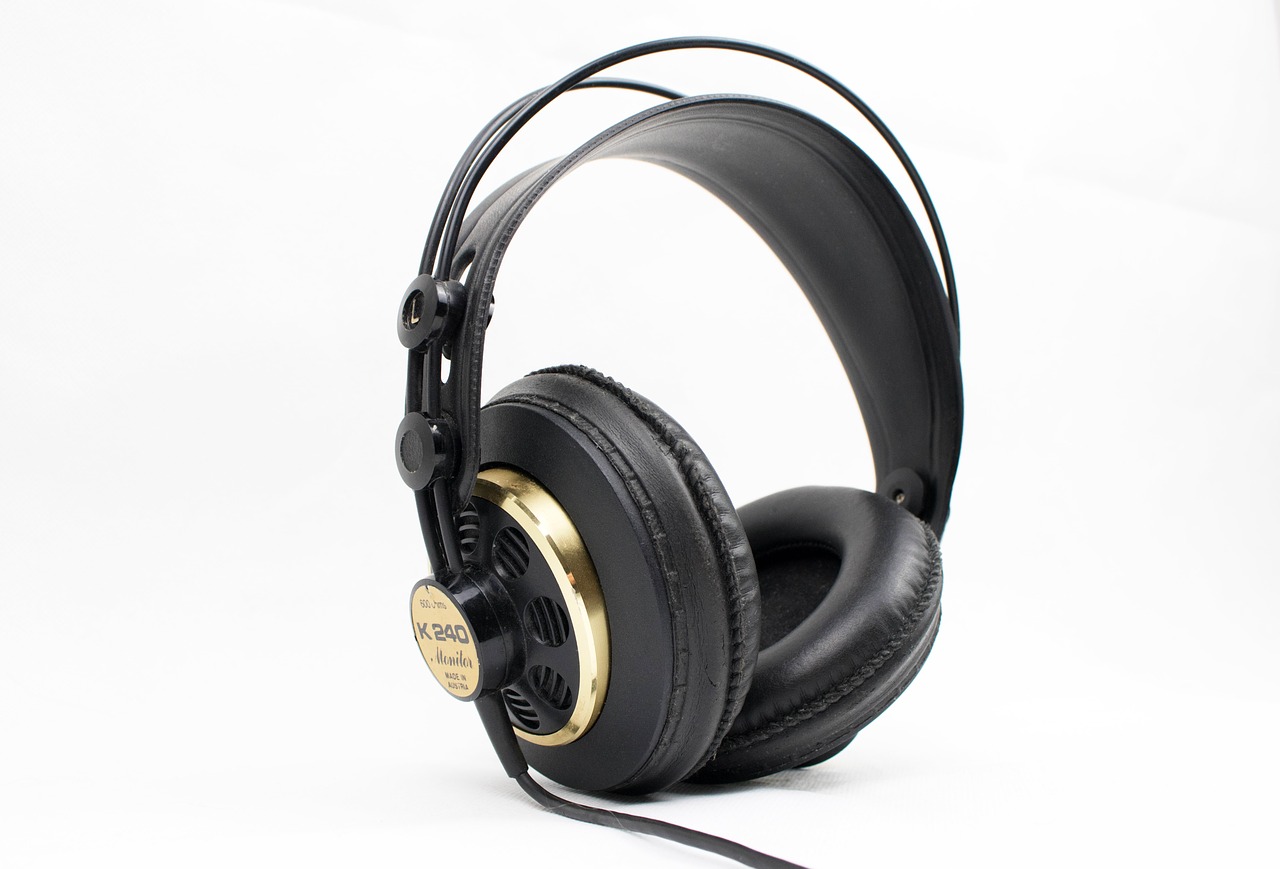 headphones retro headphones akg headphones free photo