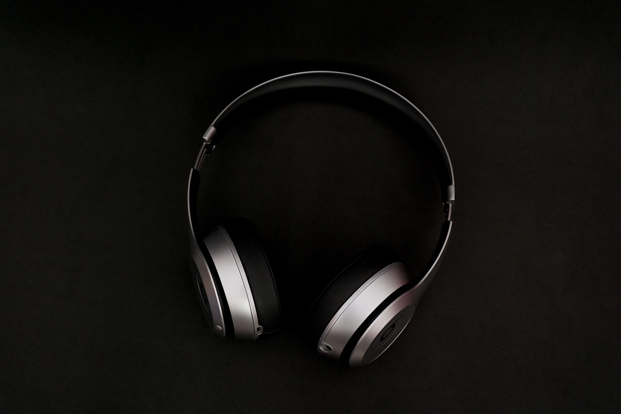 headphones music song free photo