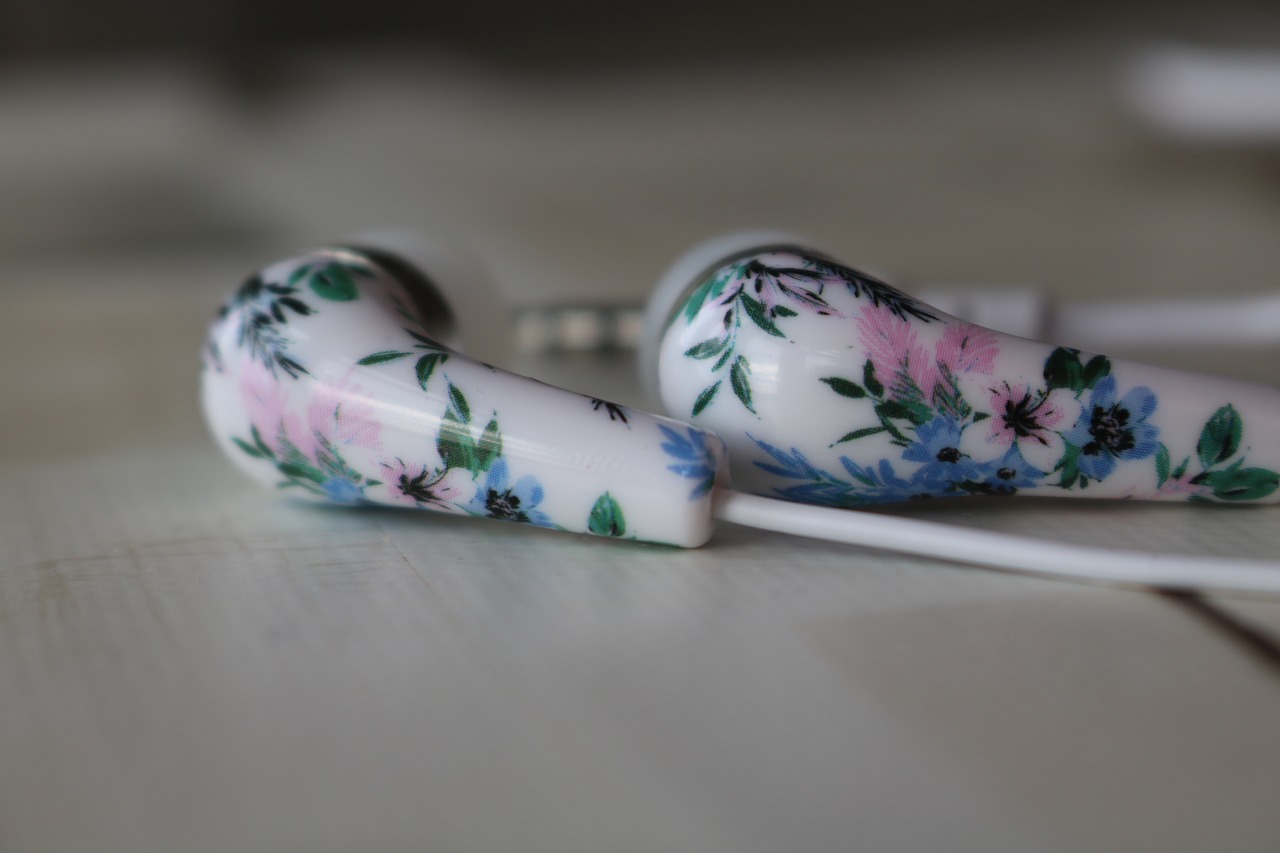 headphones white flowers free photo