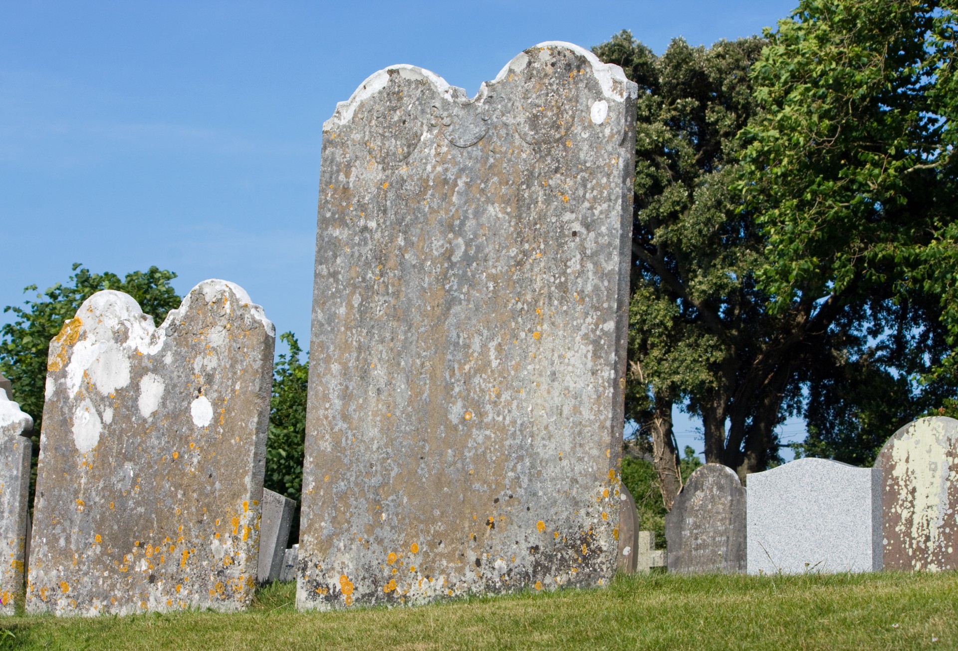 headstone gravestone tombstone free photo