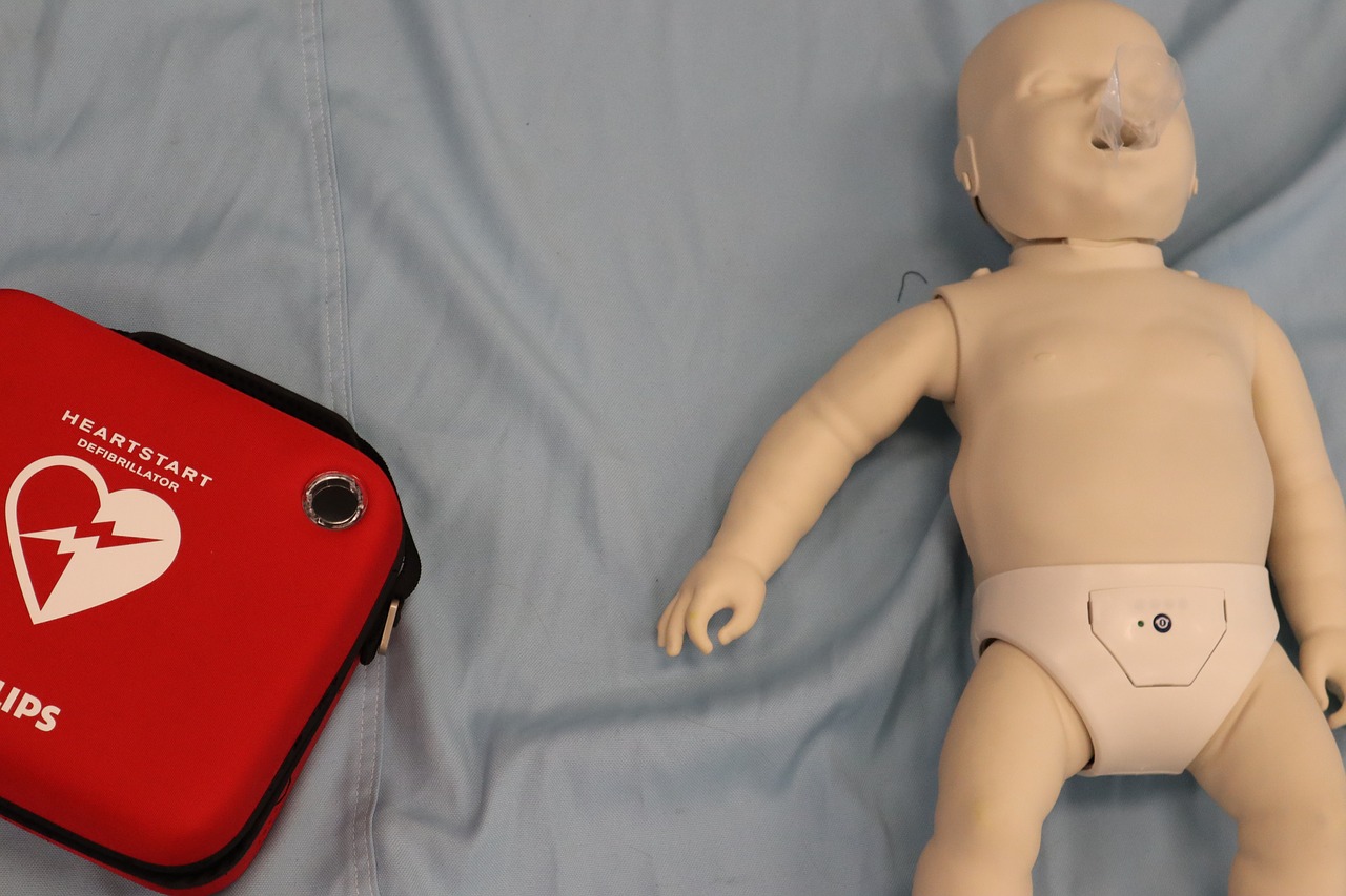 healthcare  cpr  baby free photo