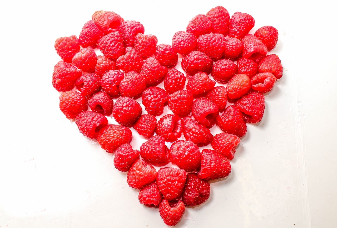 healthy  raspberry  delicious free photo