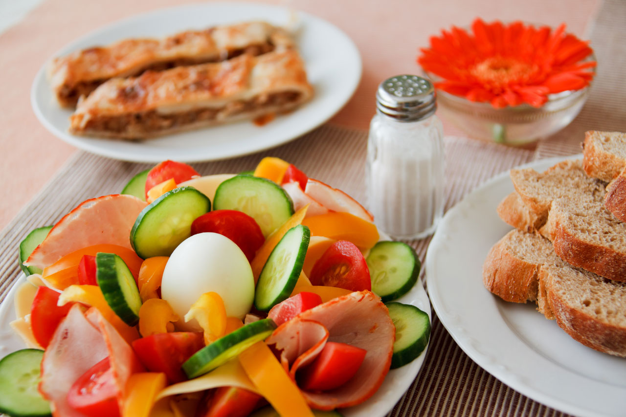 bread breakfast cucumber free photo