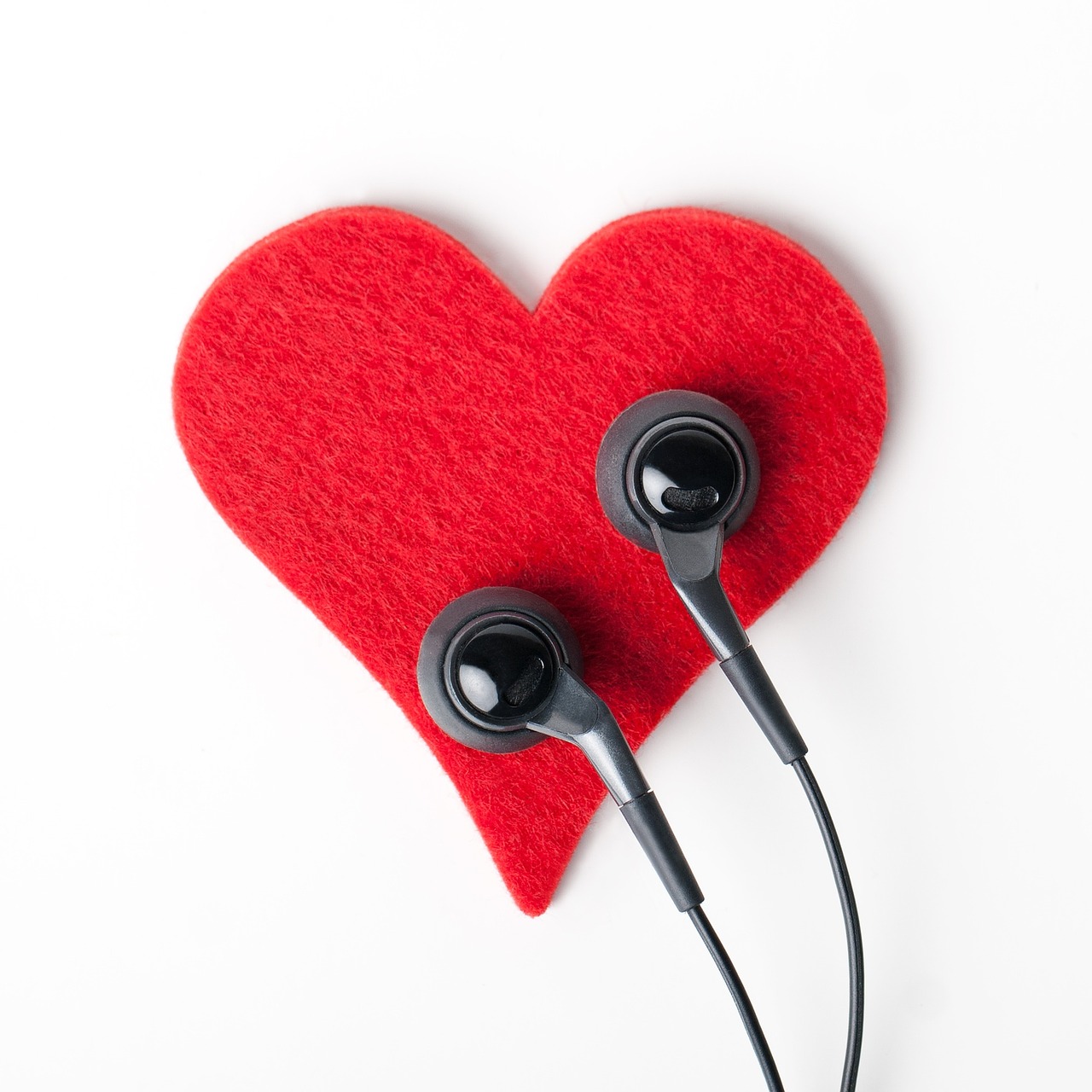 heart earphones object free photo