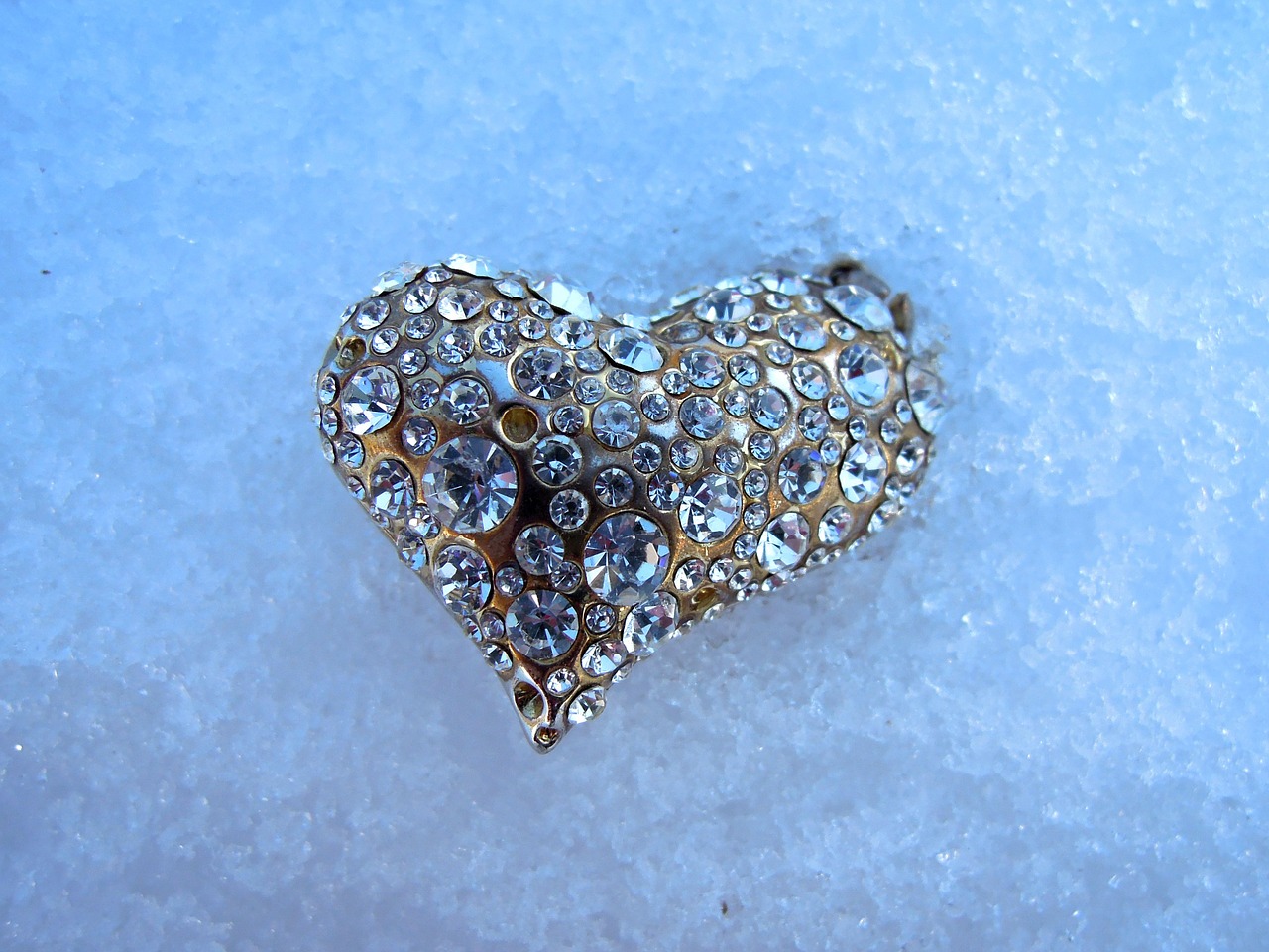 heart jewel ice free photo