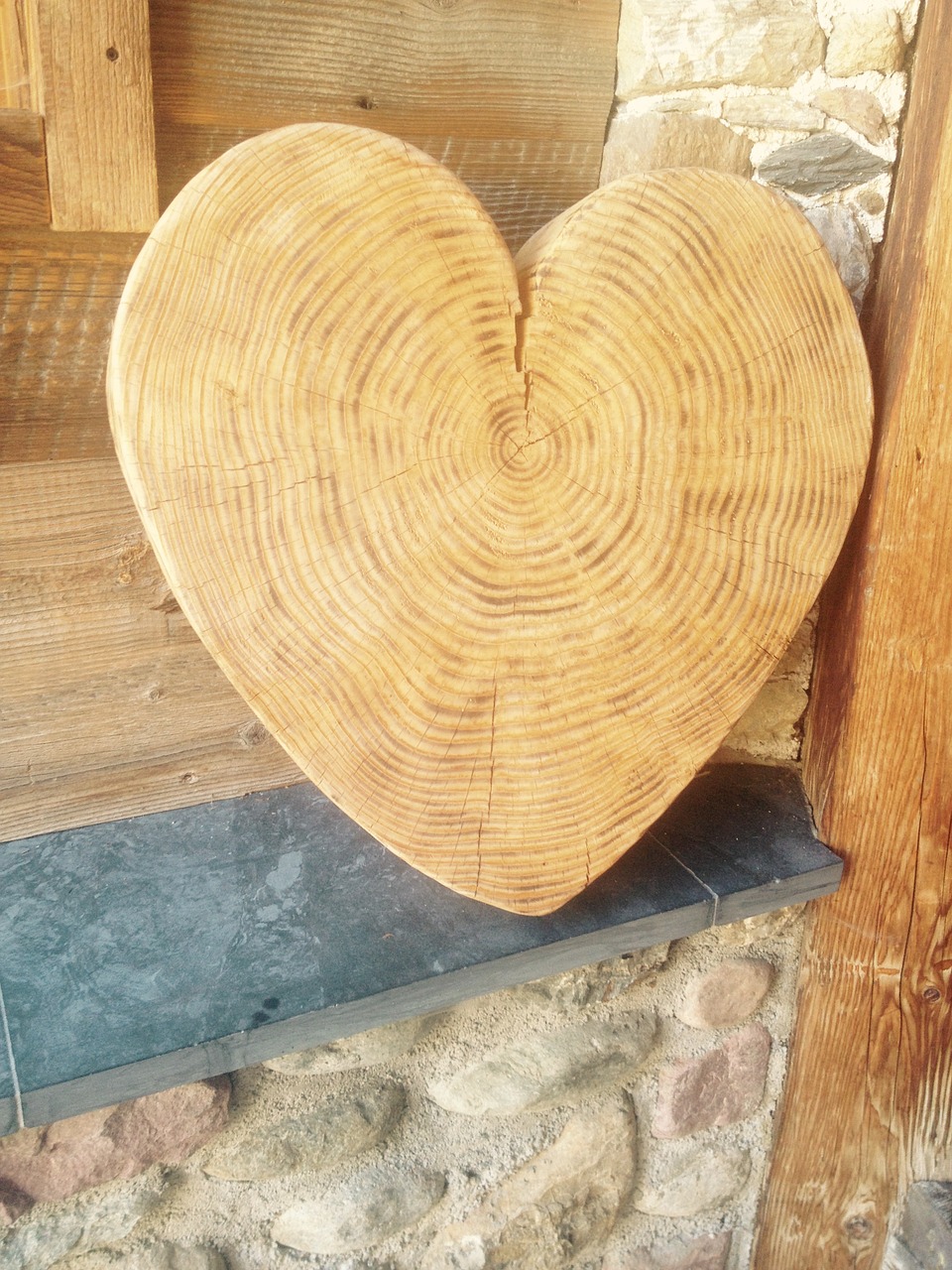 heart wood deco free photo