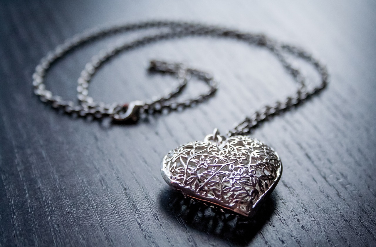 heart love jewellery free photo