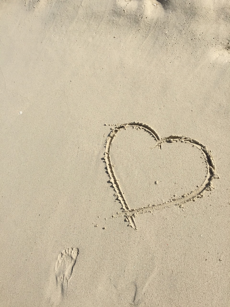 heart love sand free photo