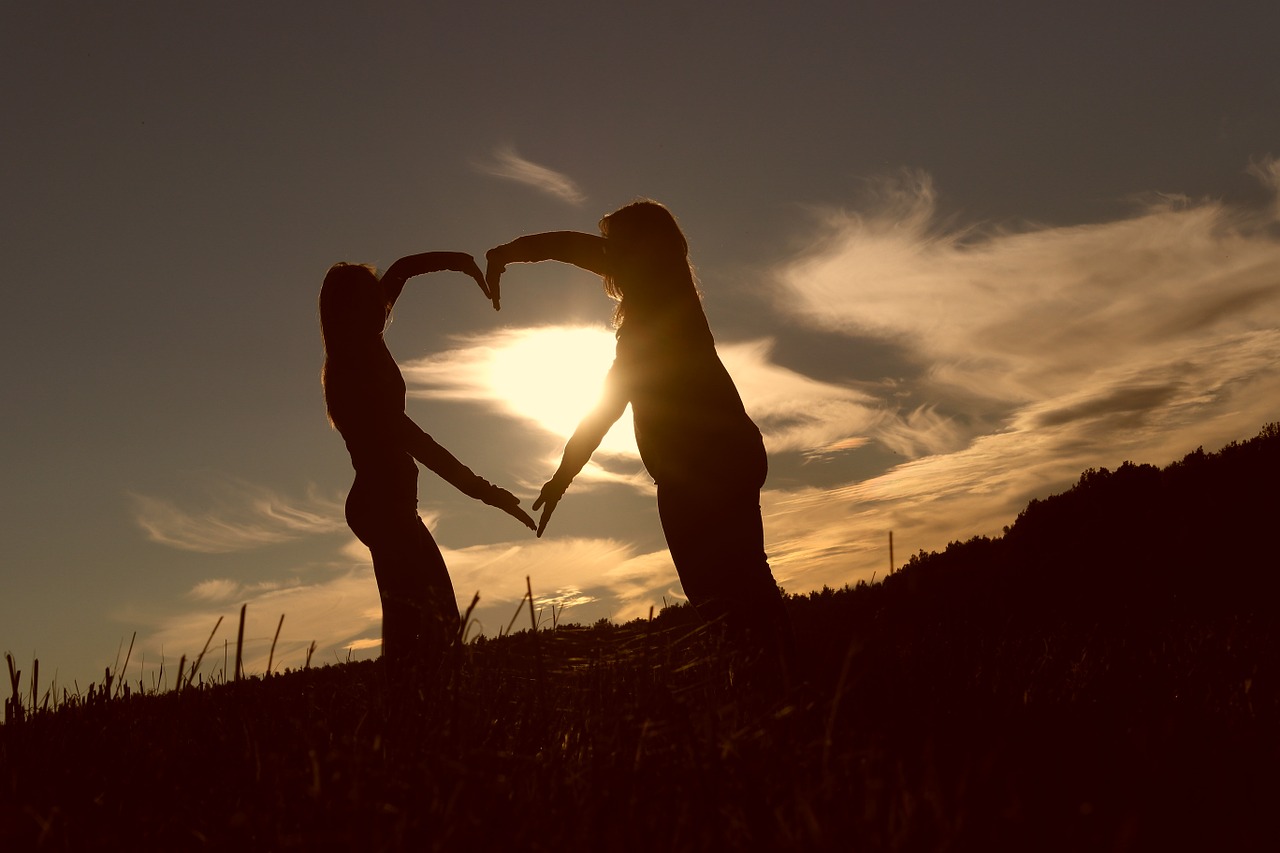 heart friendship love free photo