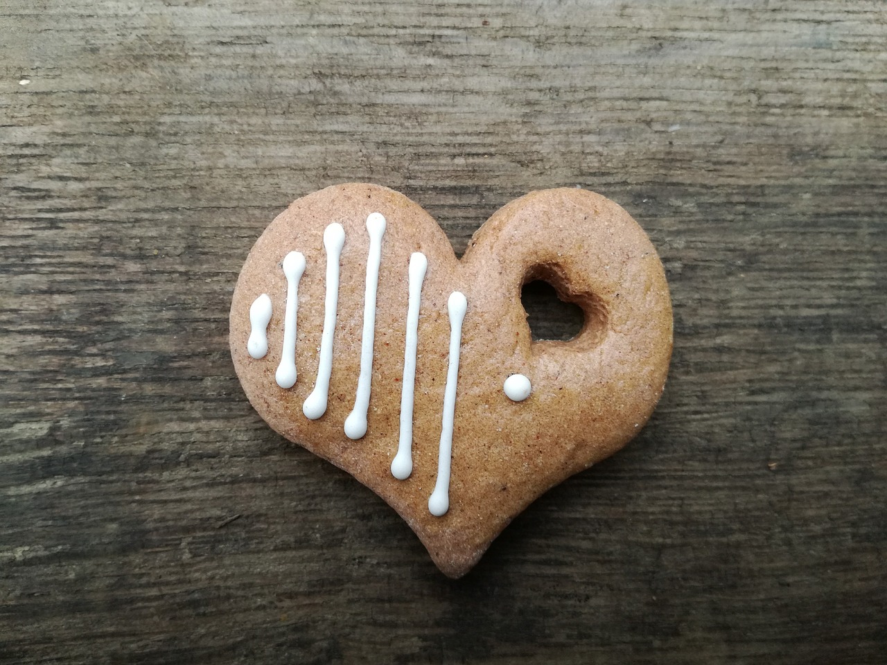 heart gingerbread love free photo