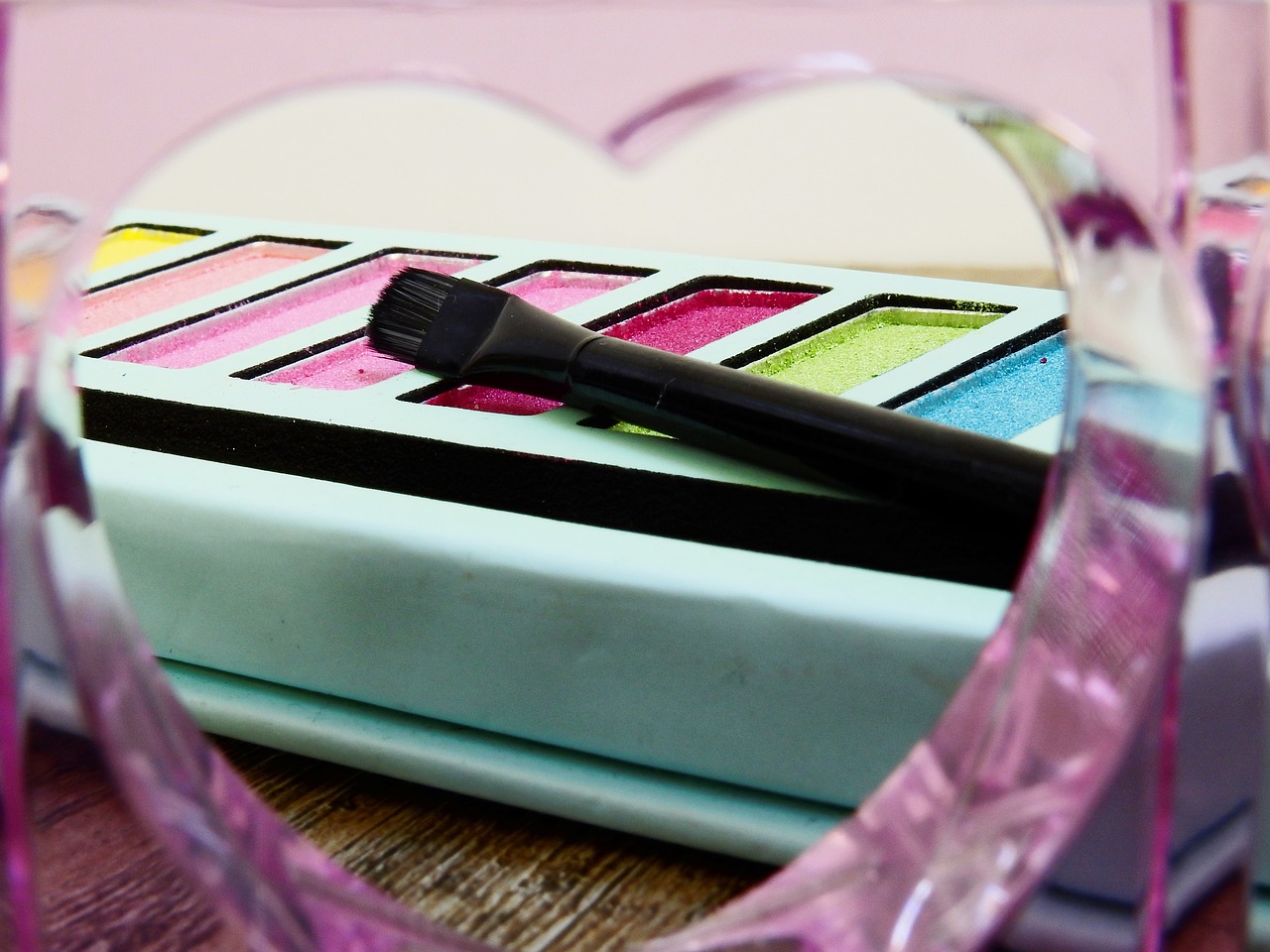 heart love cosmetics free photo