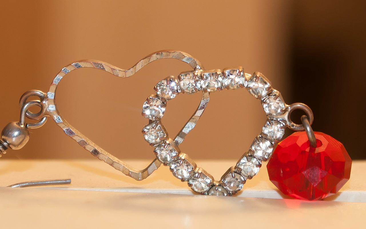 heart red earring free photo