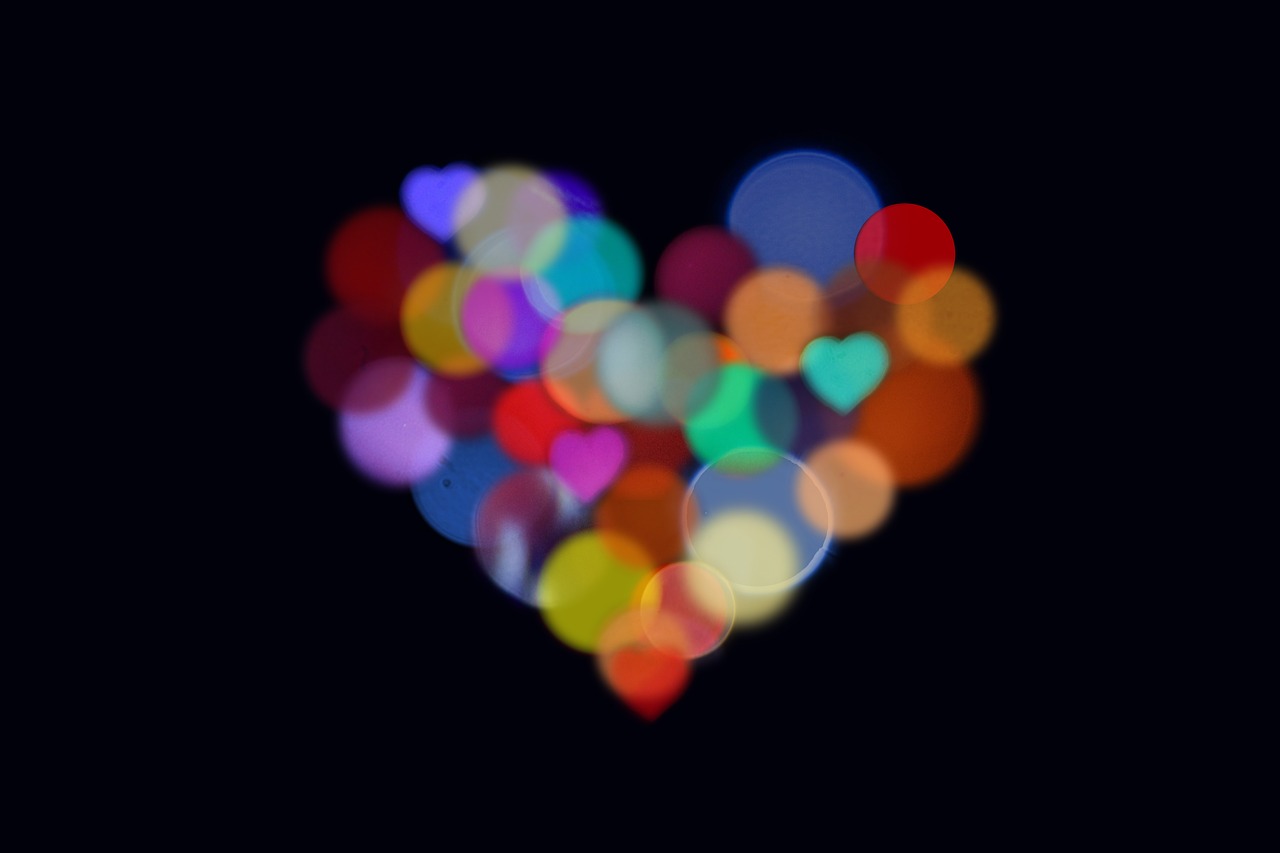 heart bokeh love free photo