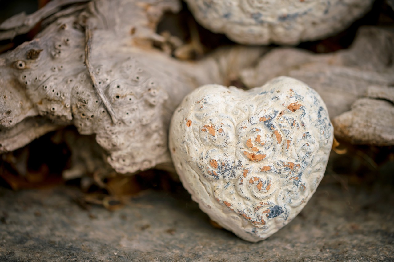 heart  love  ceramic free photo