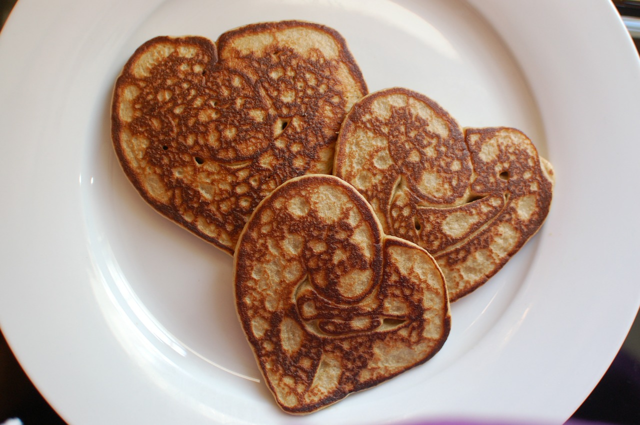 heart pancakes breakfast free photo