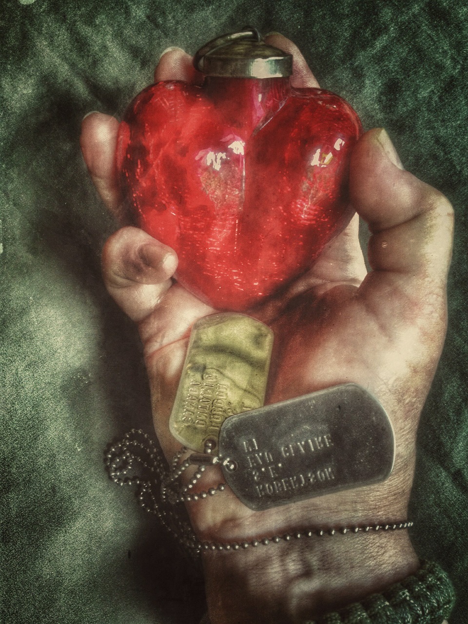 heart hand horror free photo