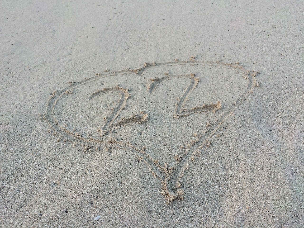 heart sand beach free photo