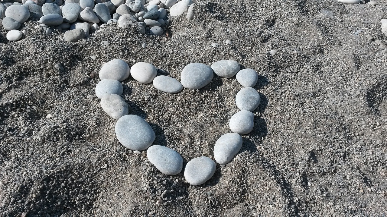 the heart of boulders love free photo