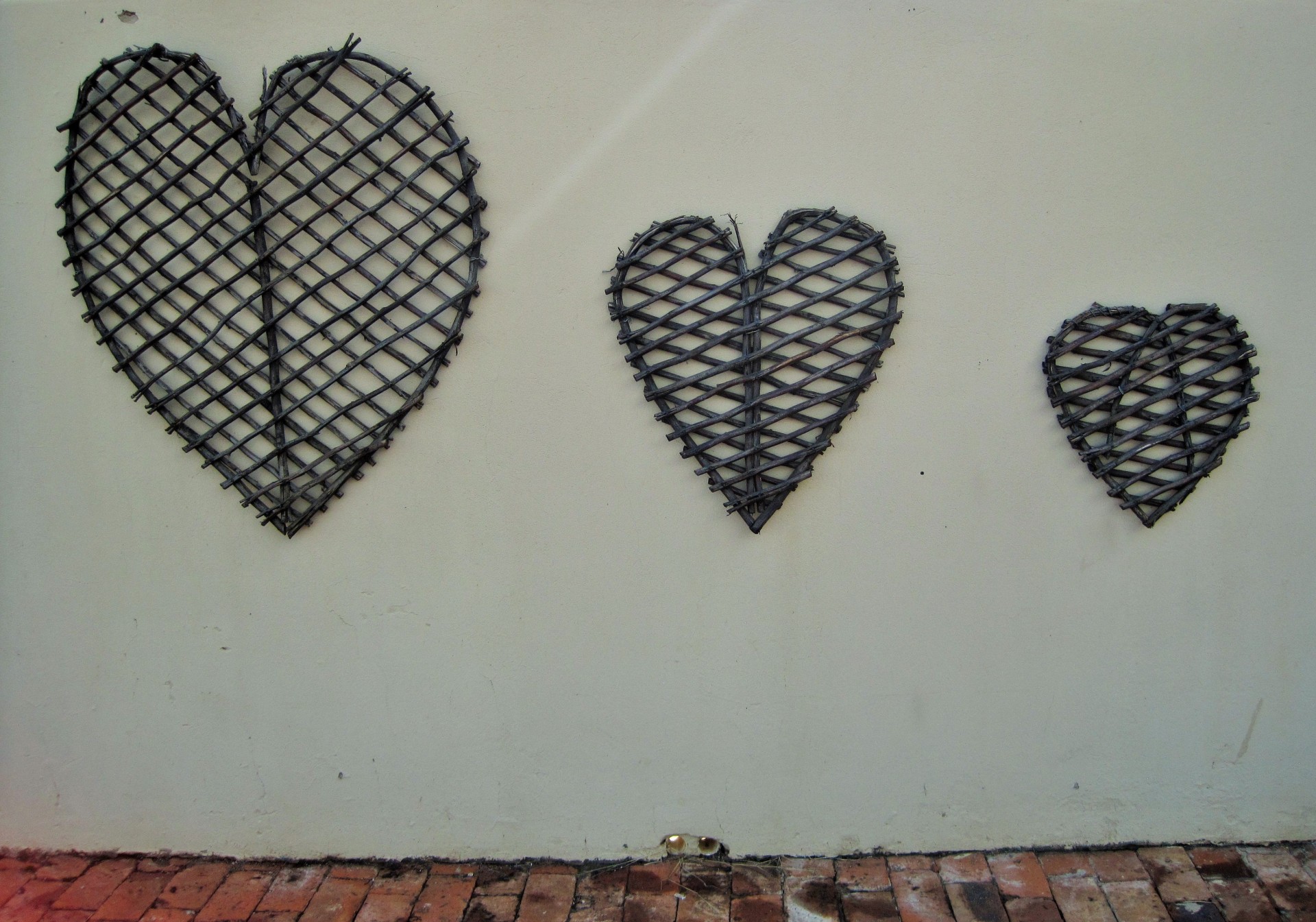 wall hearts three free photo