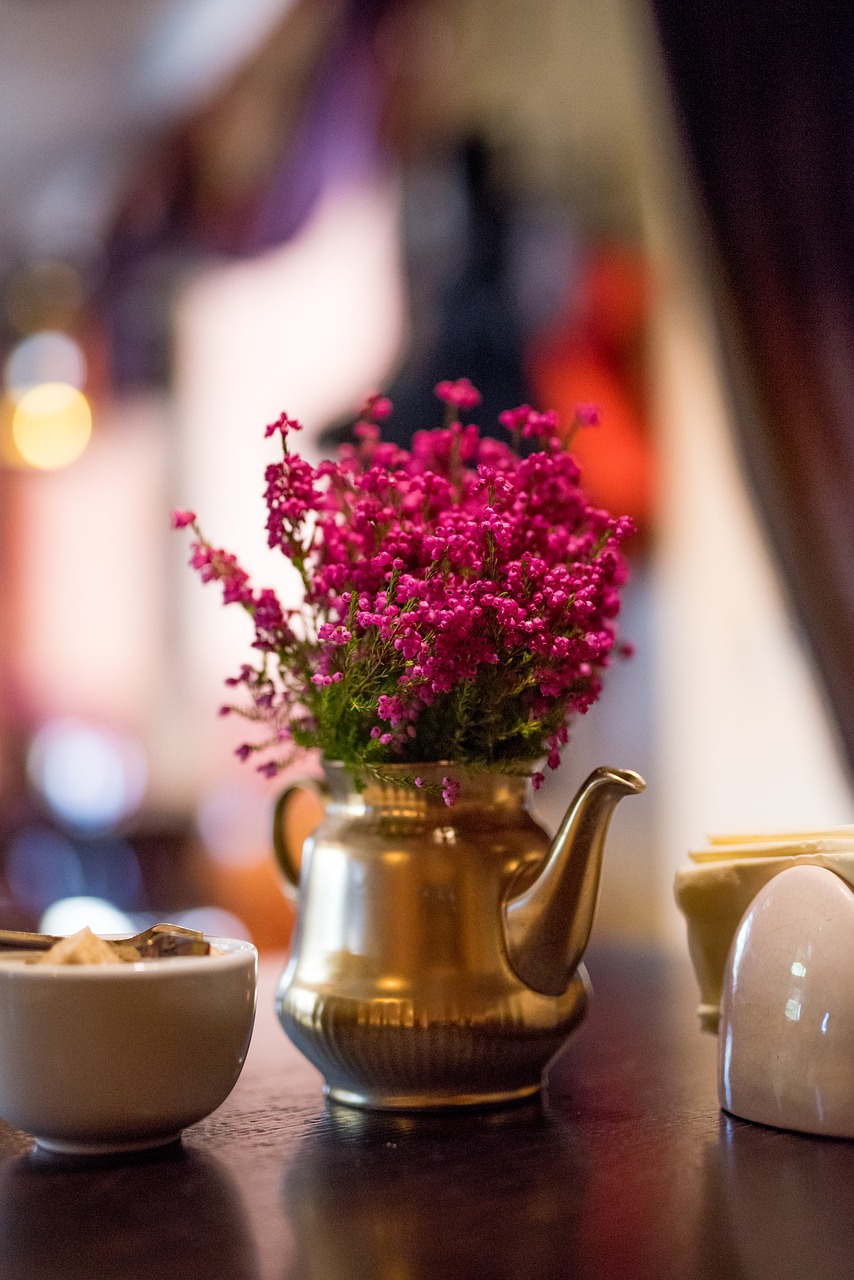 heather  table decoration  flowers free photo