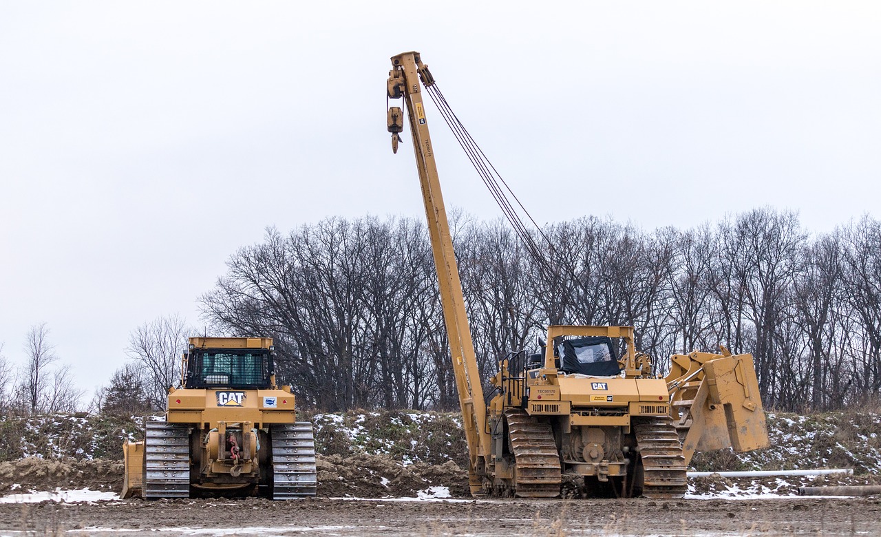 heavy equipment  bull dozer  bulldozer free photo