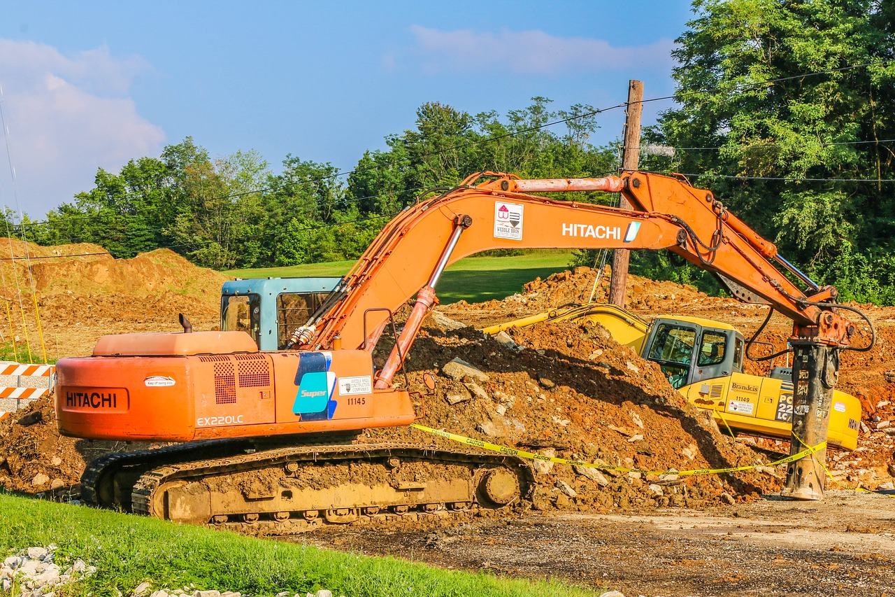 heavy equipment  dig  excavator free photo