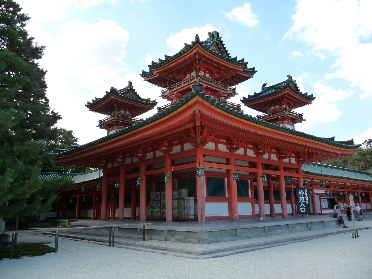 heian jingu shrine shrine kyoto free photo